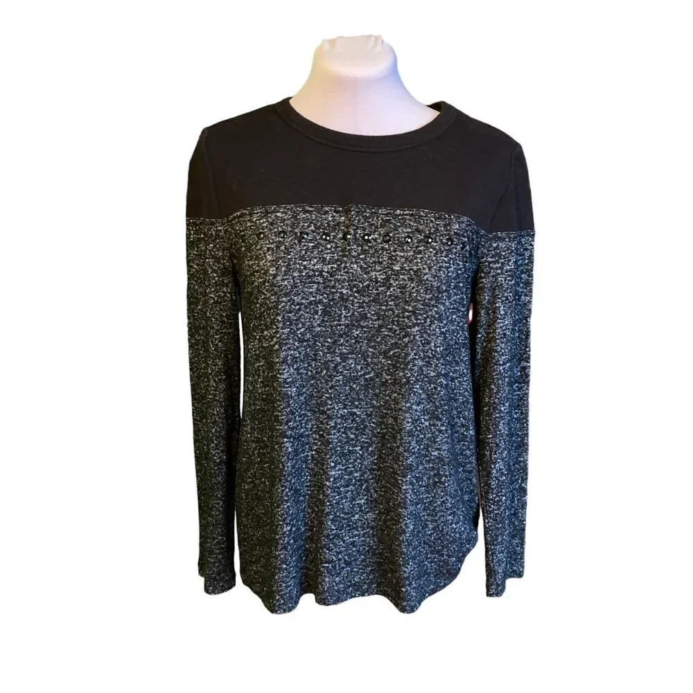 DKNY Knit Pullover Top, Medium, Marled Gray & Black, Colorblock, Studded Detail‎